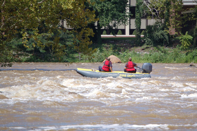 How to avoid boat damage from high water levels: Tips for Canadian boaters